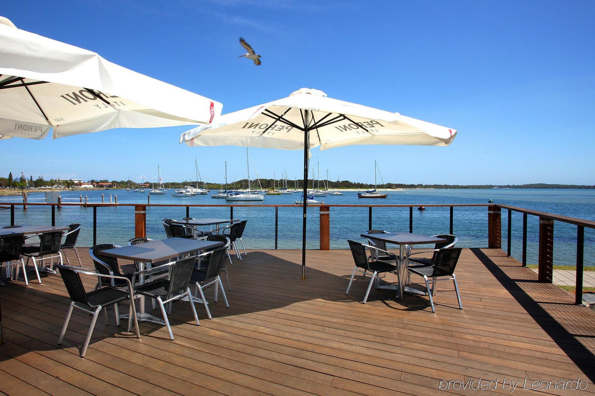 Comfort Resort Waters Edge Порт-Маккуори Экстерьер фото