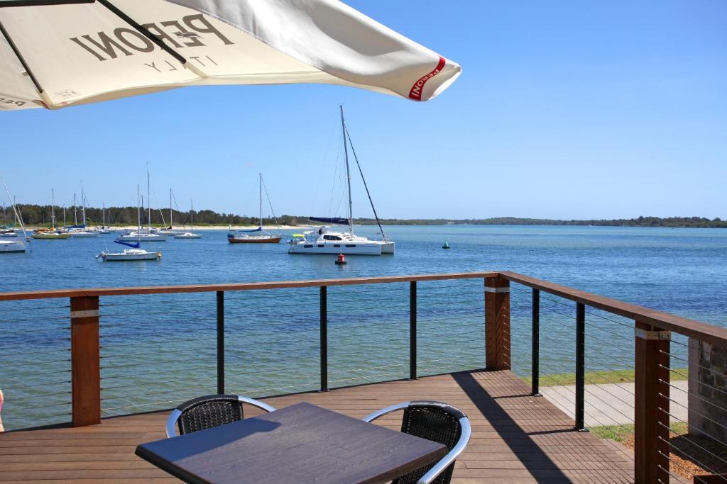 Comfort Resort Waters Edge Порт-Маккуори Номер фото