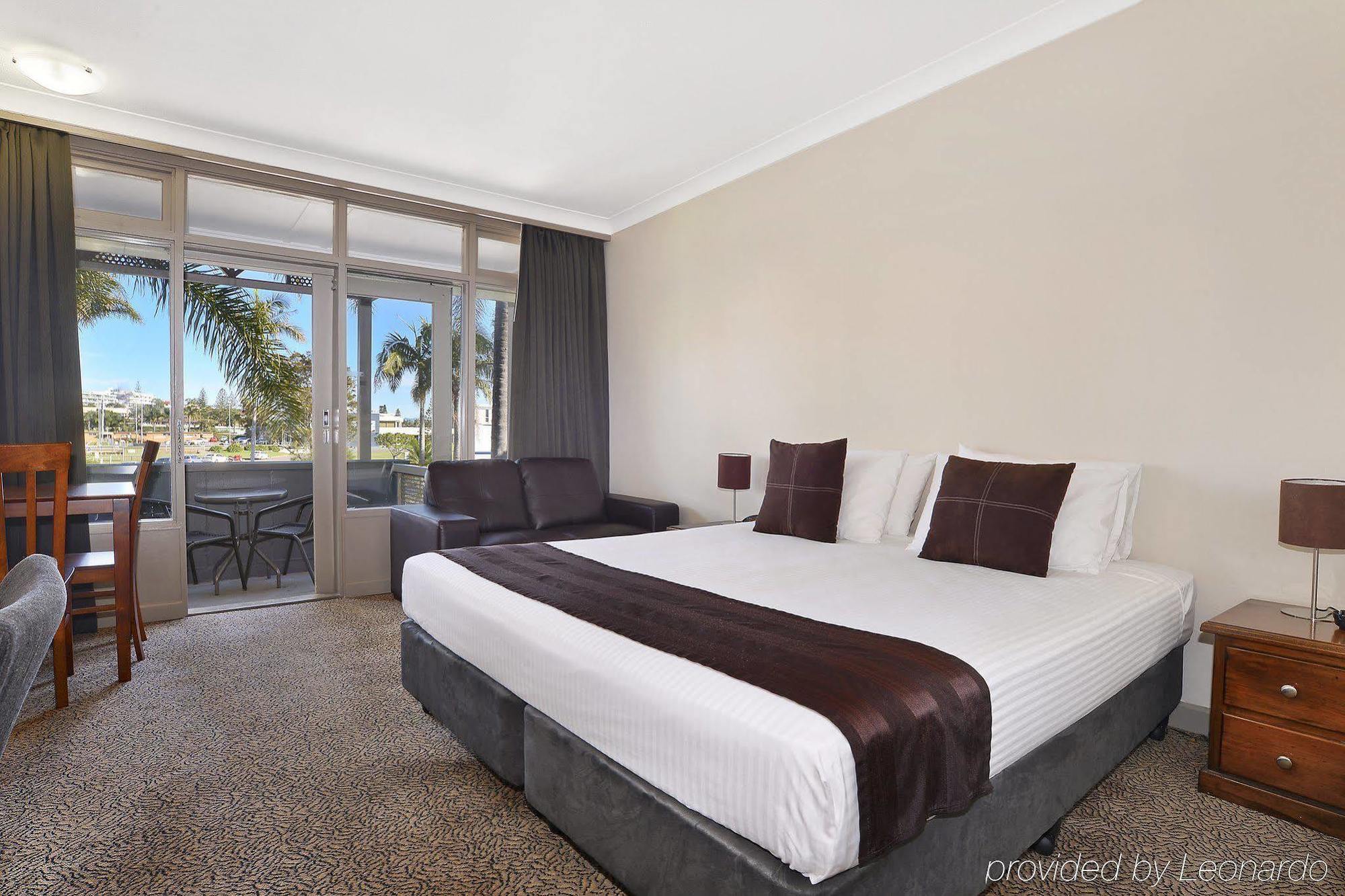 Comfort Resort Waters Edge Порт-Маккуори Экстерьер фото